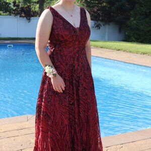 Beautiful red/maroon prom dress